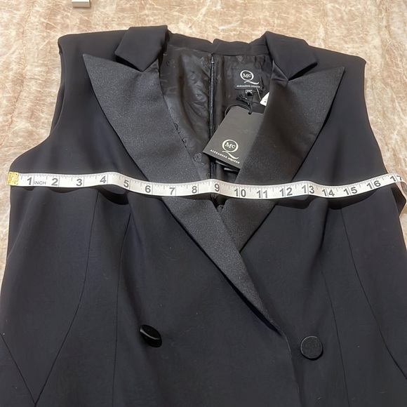 NWT- Alexander McQueen Elegant Black Tuxedo Dress, size 44. Excellent condition - Picture 10 of 10
